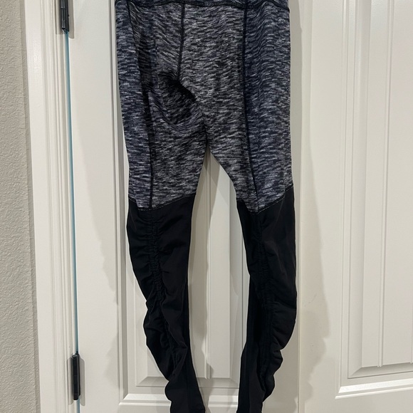 Lululemon Gray and Black Athletic Leggings - Picture 1 of 3